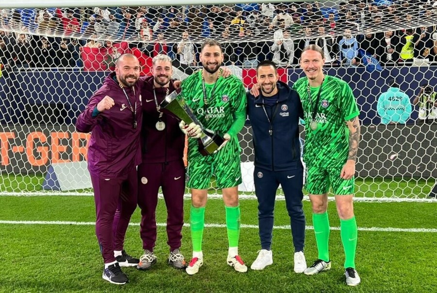     Матвей Сафонов и Джанлуиджи Доннарумма / Фото: соцсети Матвея Сафонова