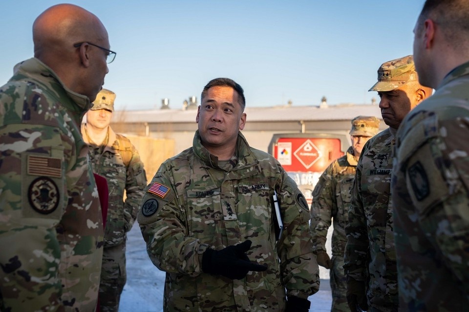    Генерал-лейтенант армии США Антонио Агуто (в центре). Фото: US Joint Staff/via Globallookpress.com