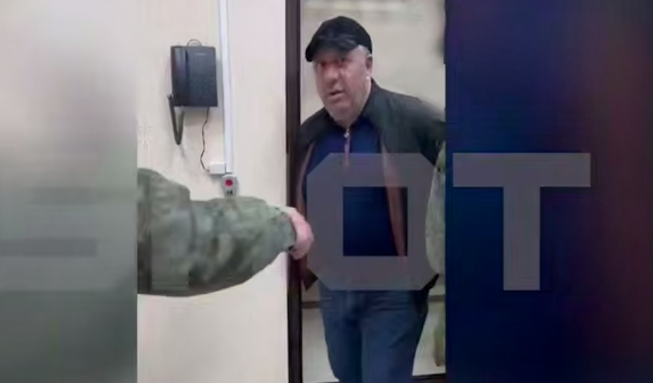 Вот так Мраз! Экстрадированный за похищение людей мигарнт вернулся в Россию