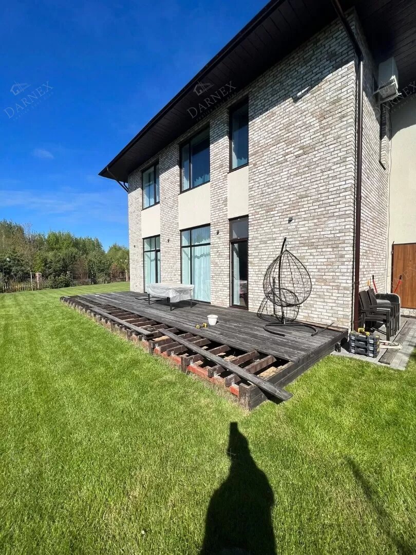 Дом пока ещё без веранды