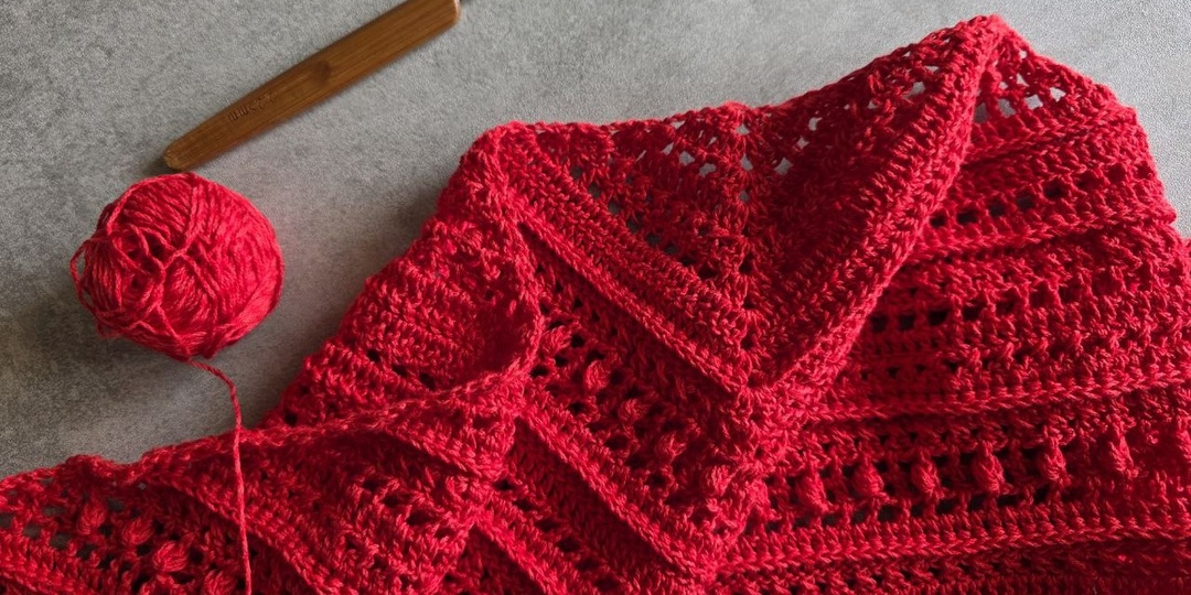 БАКТУС, КОСЫНКА И ШАЛЬ: ИЩЕМ РАЗНИЦУ В ТРЕУГОЛЬНИКАХ + СХЕМЫ ДЛЯ ВДОХНОВЕНИЯ