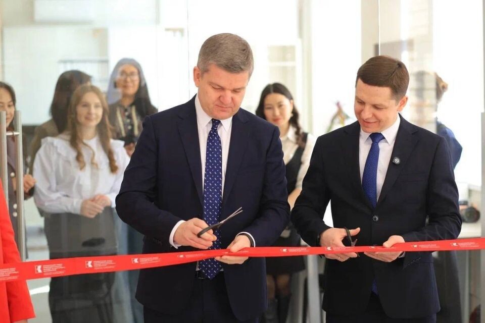    Открытие проектного офиса Президентского фонда культурных инициатив в Горно-Алтайске. Источник: t.me/asprokopyev