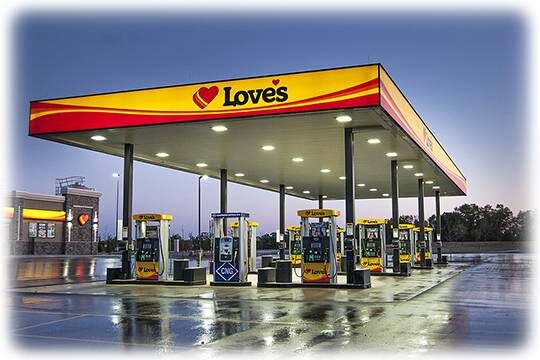    Американцы готовятся к росту цен на топливо (фото: commons.wikimedia.org/ Love's Travel Stops & Country Stores)