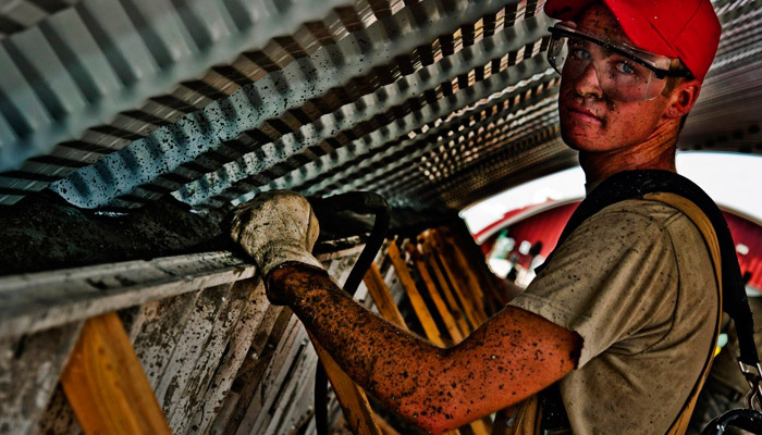 Работодатель обязан повышать сотрудникам зарплату по мере роста потребительских цен. Фото: pxhere.com