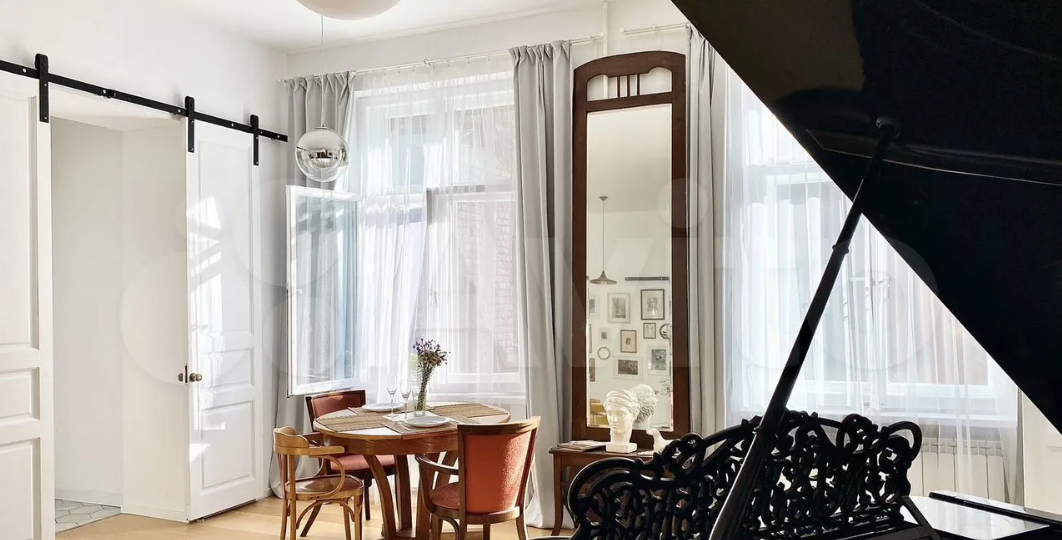 Толстовский дом: Квартира в аренду внутри петербургской легенды.