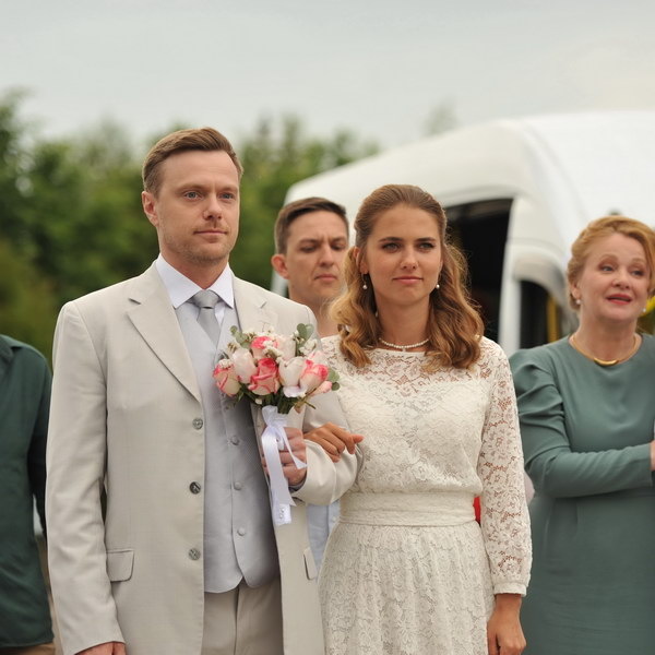     Мелодраму «Объявляю вас мужем и женой» с Мариной Митрофановой покажет «Россия»