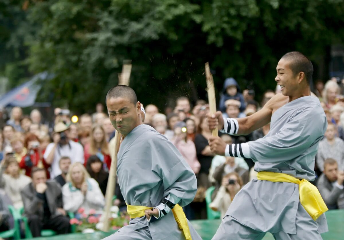     Выступление учеников монастыря Шаолинь. © РИА Новости. Алексей Куденко