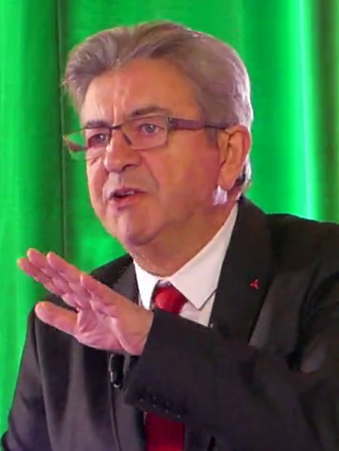 Меланшон любит красные галстуки, но всё чаще выступает на зелёном фоне