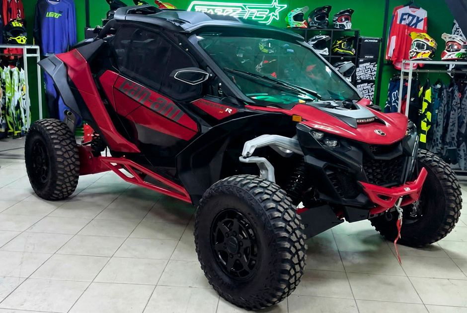 Багги BRP Can-Am Maverick R X - для ярких приключений и экстрима