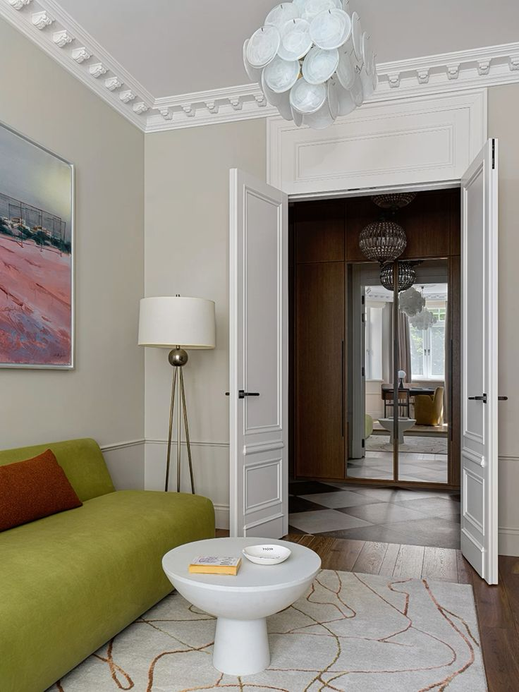 Распашная дверь. Источник: www.pinterest.com