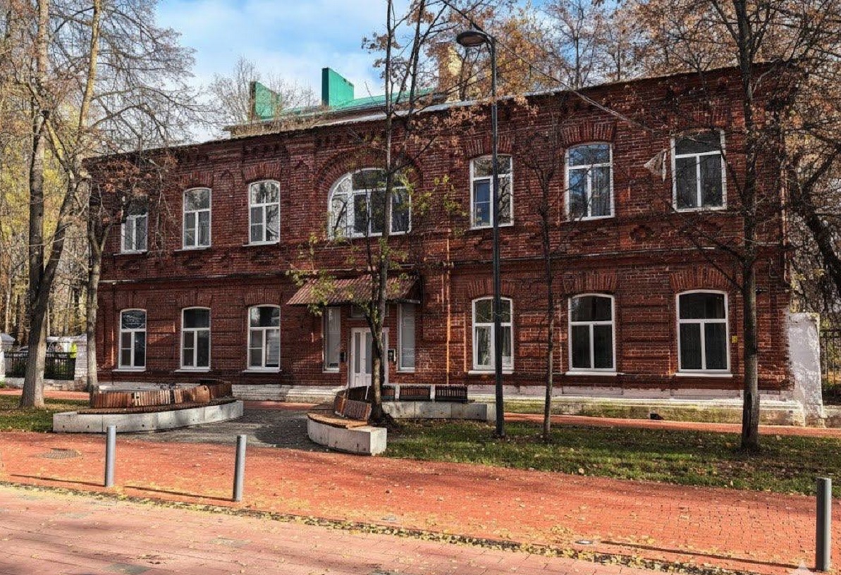    Здание представляет собой памятник промышленно-административной архитектуры конца XIX века