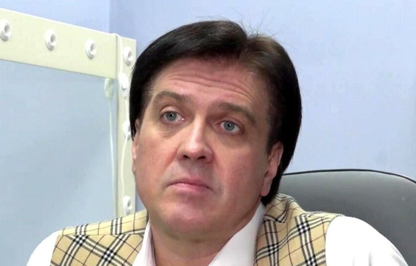 Денис Матросов и двое сыновей с прочерком в графе «отец»: история, о которой не любят вспоминать