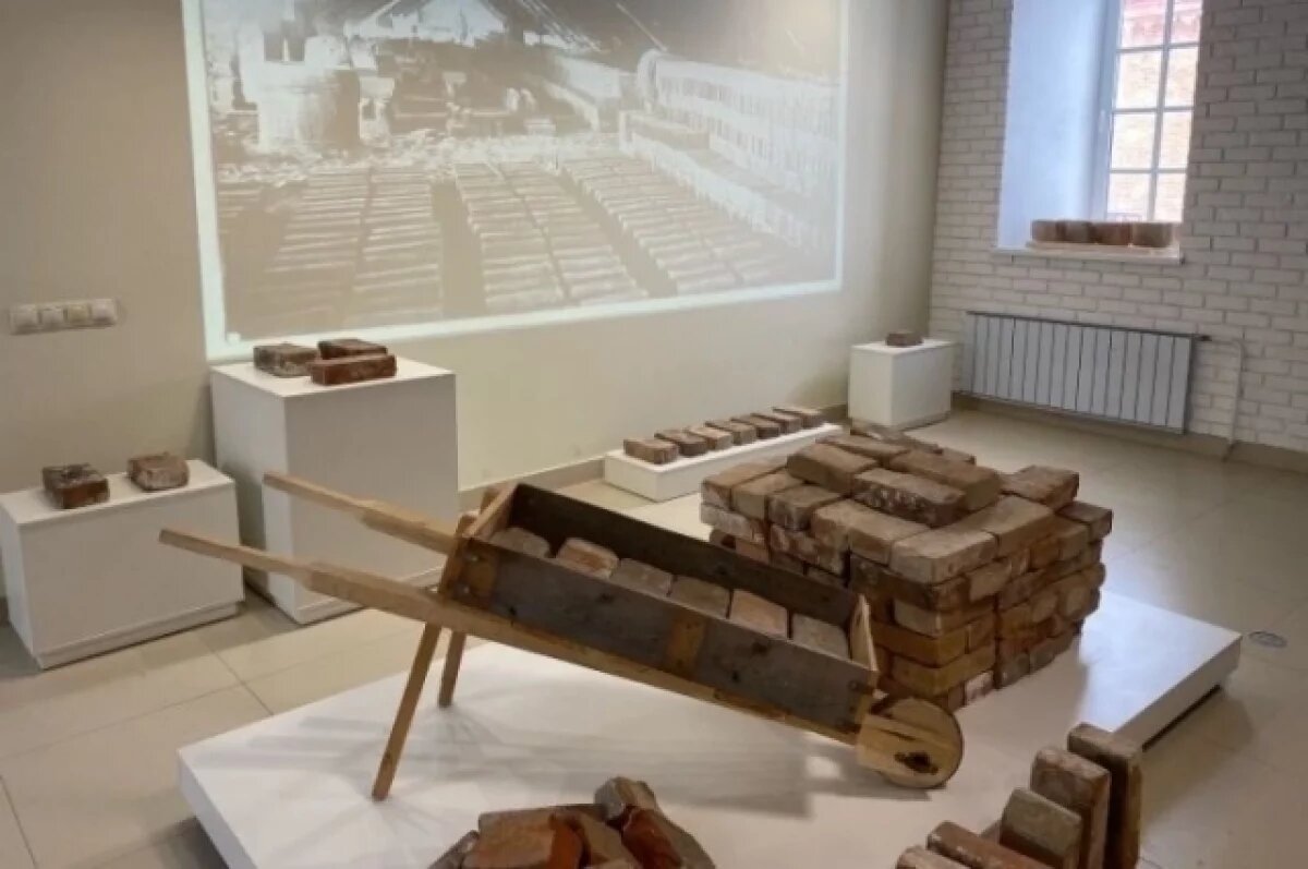    В Омской крепости откроют выставку кирпичей с клеймами времен Достоевского