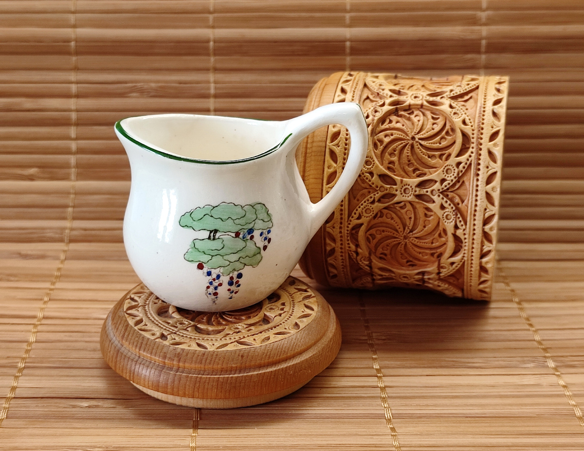 Мини-сливочник "Зеленая туча - фиолетовый дождь", Конаково, 1941-46 гг, цена 570 руб