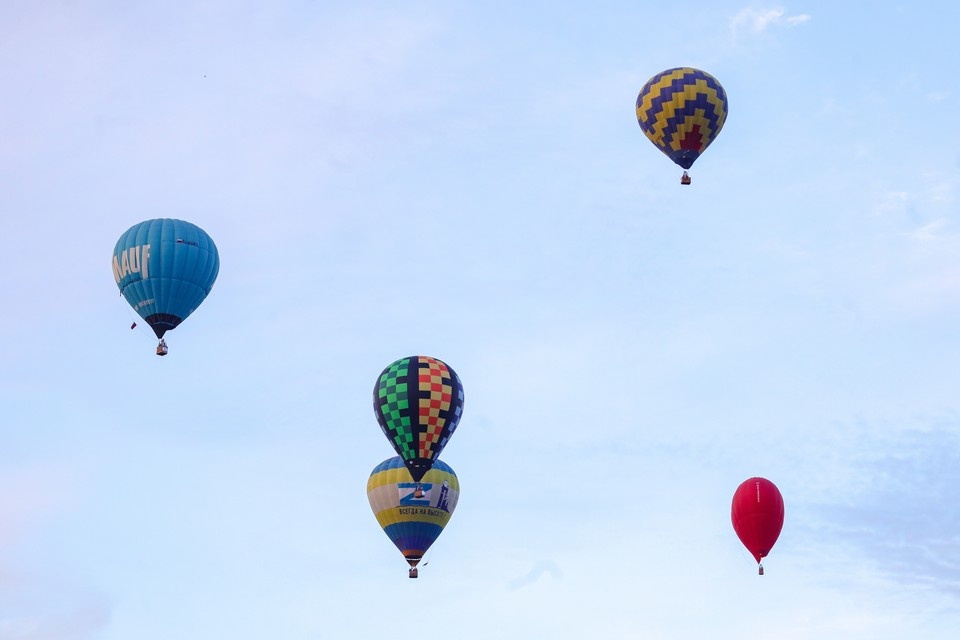    Воздушный шар с туристами упал на линию электропередачи в Мексике GLOBAL LOOK PRESS