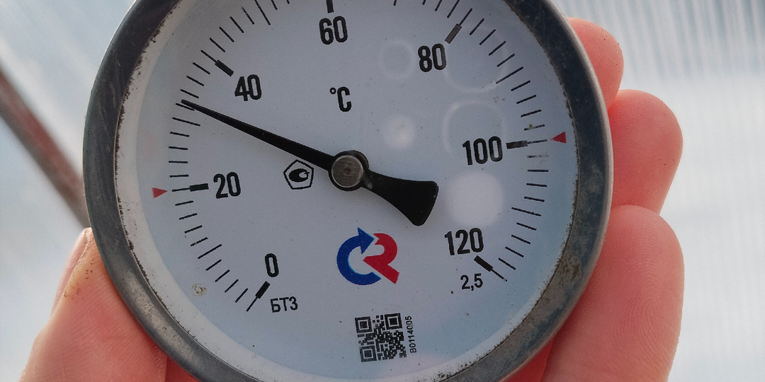 Посев в теплицу в марте: мой метод «яичного лотка» и зимняя петрушка в Тверской области.