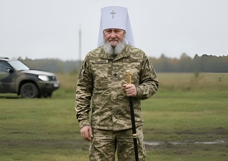    Зеленский подписал закон, запрещающий дискриминацию по религиозным убеждениям. Но преследования УПЦ продолжаются