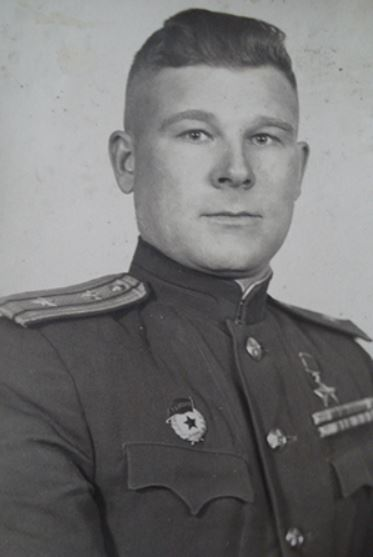 
Герой Советского Союза майор Владимир Алисейко.