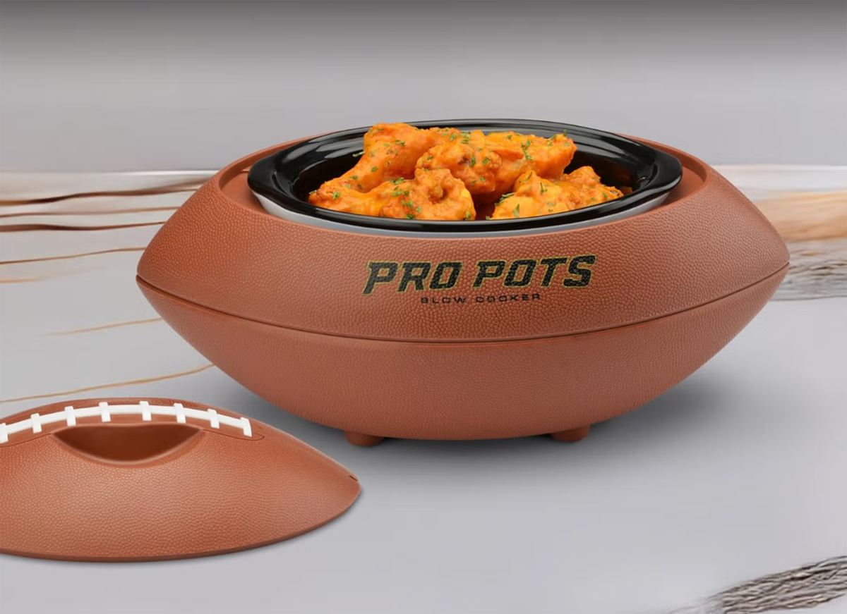 Мультиварка в форме мяча для регби