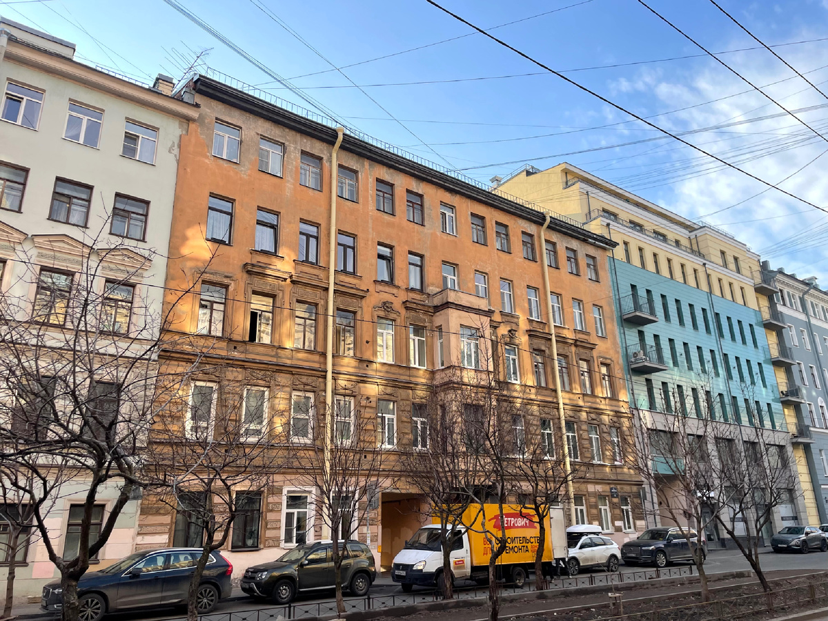 15-я линии Васильевского острова, 82  