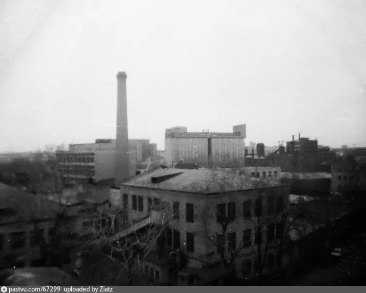 Фабрика в 1984-1985 гг.  Источник фото: pastvu.com