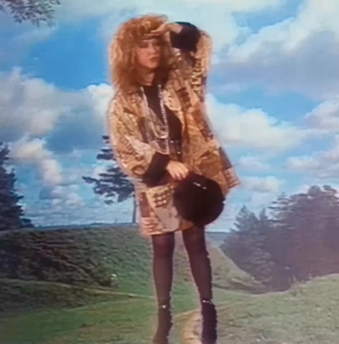 Алла Пугачева в клипе «Фотограф», фото: кадр из видео