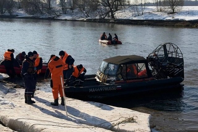    Поиски детей в Звенигороде в Москве-реке Фото: Водолазная группа «ДобротворецЪ»