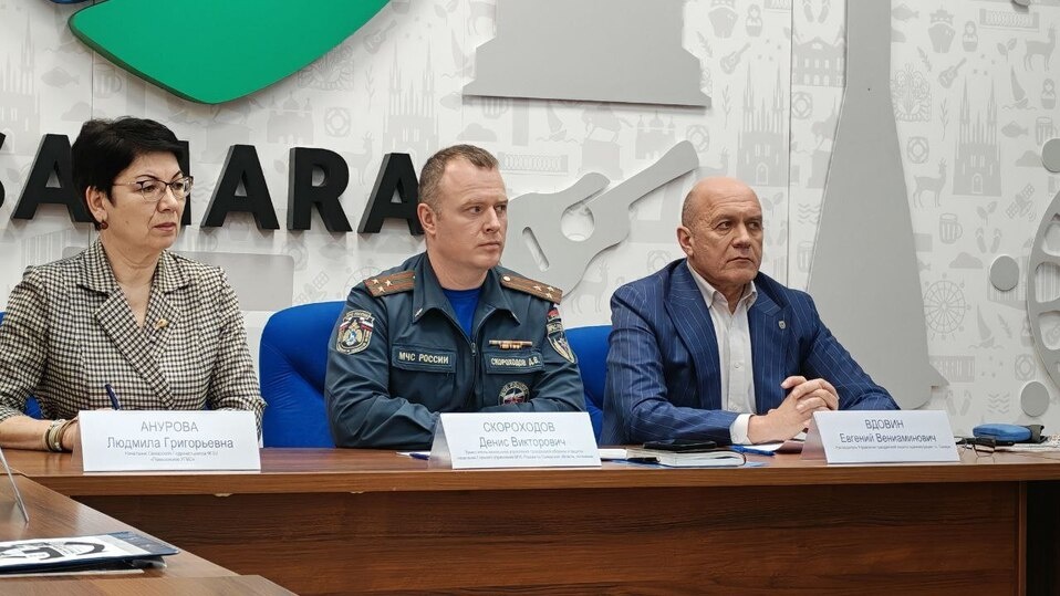     Людмила Анурова, Алексей Крючков и Евгений Вдовин. Фото: "МК в Самаре"