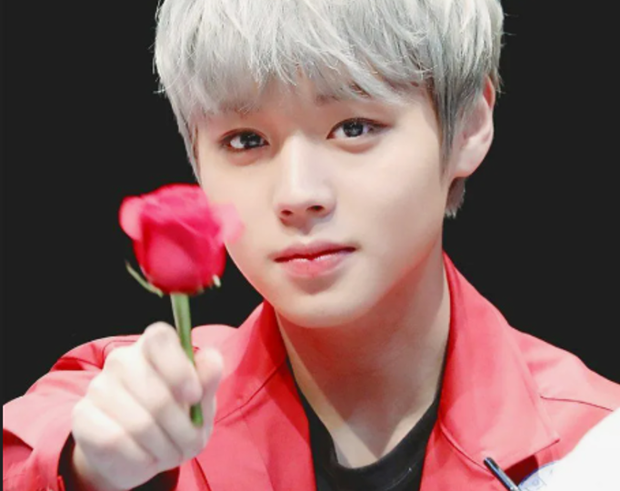 Актёр Пак Джихун помог менеджерам — история доброты