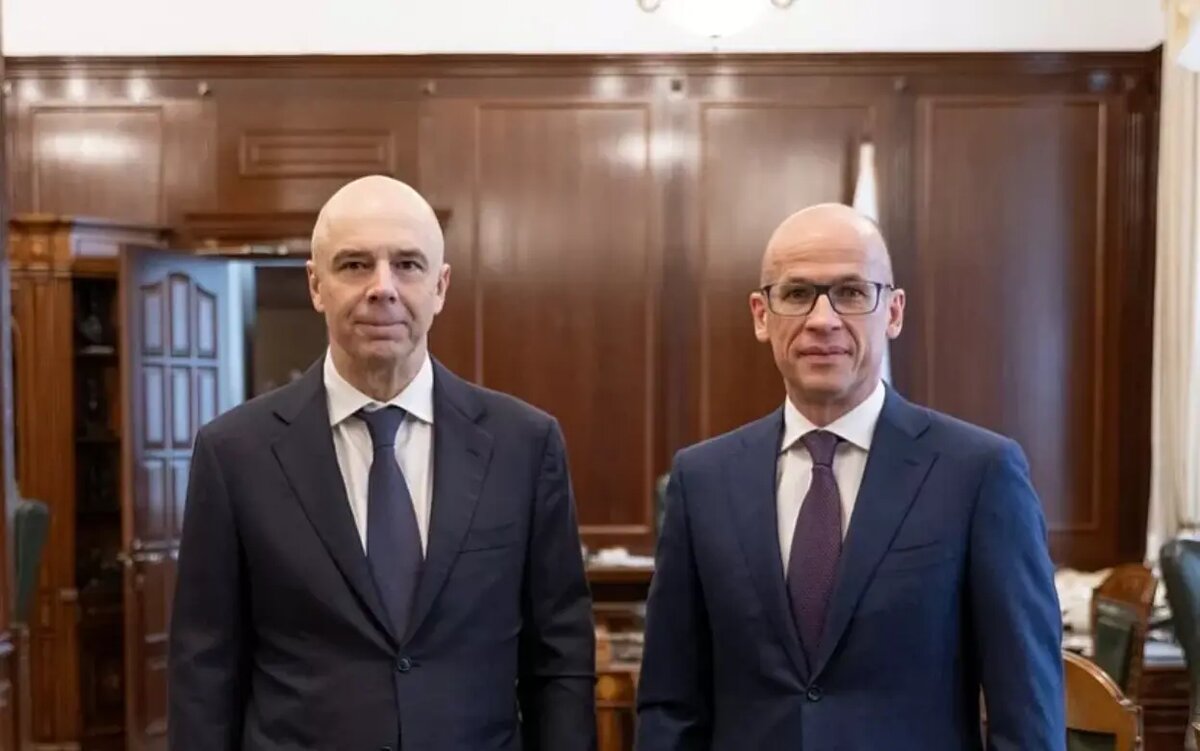    Глава Удмуртии обсудил реконструкцию набережной в Ижевске с министром финансов России