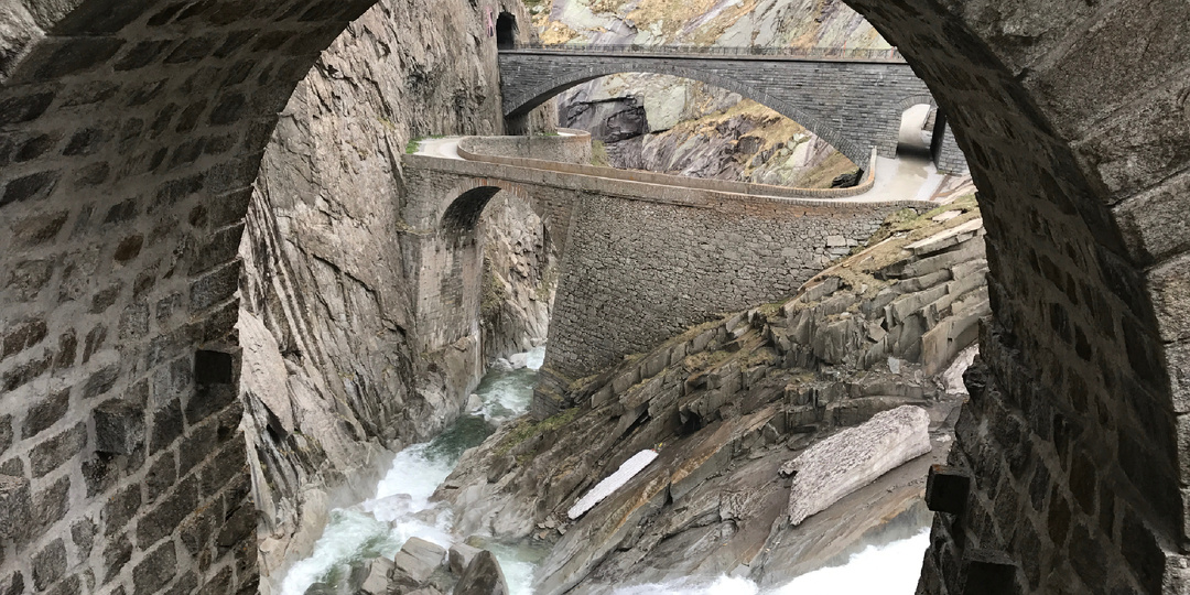 АНДЕРМАТТ. МИЛАЯ ДЕРЕВУШКА В ЦЕНТРАЛЬНОЙ ШВЕЙЦАРИИ