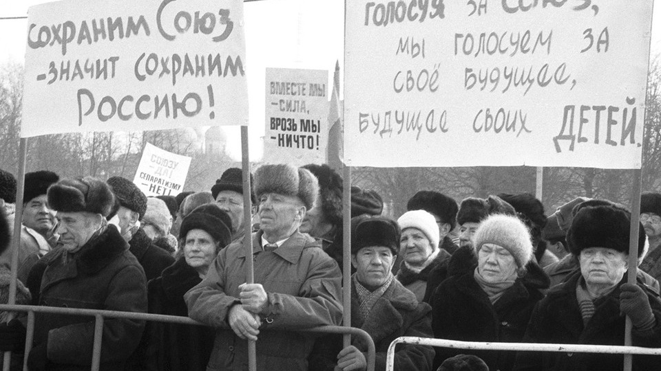 77% опрошенных россиян верят, что СССР можно было сохранить