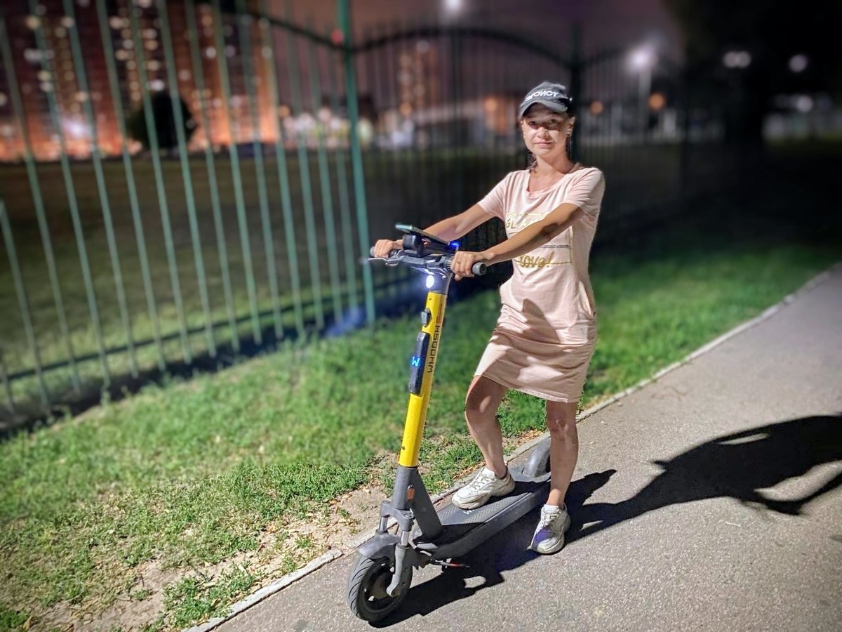 На фото супруга автора канала