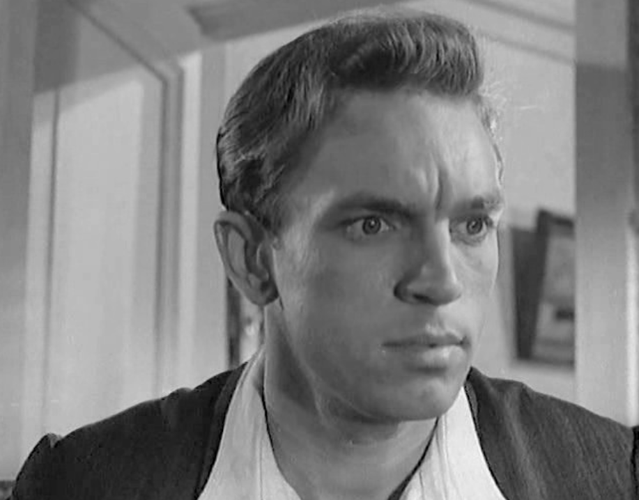 Кадр из фильма «Человек с будущим»