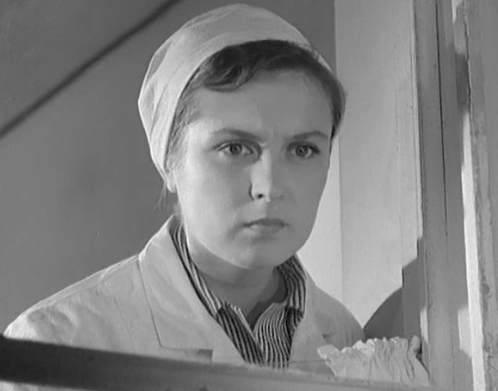 Кадр из фильма. Изольда Извицкая в роли Лёли