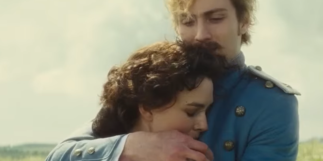 Почему Кира Найтли в роли Карениной - это не ошибка, а концепт. Разбираем самую спорную экранизацию классики.