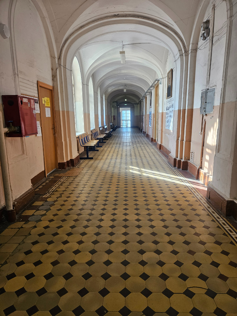 Старый университетский коридор.