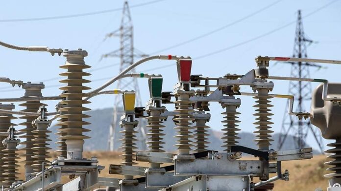    Энергетический левиафан 2032: Как нейросети, криптокапитал и атомные гиганты поглотили мировую энергосеть.