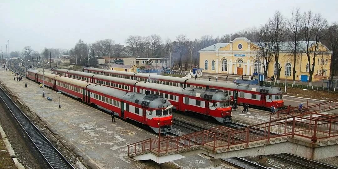 Дизель-поезда из Венгрии на просторах Тульской области.