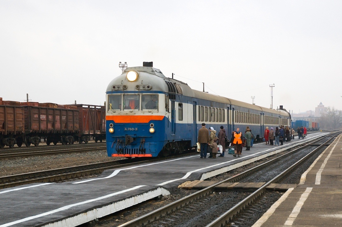 Тула - Вяземская и дачники, отправляющиеся в сторону Алексина.