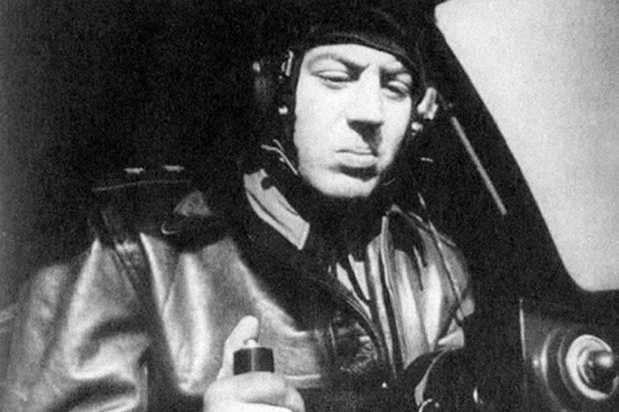 Василий Сталин за штурвалом Ту-4