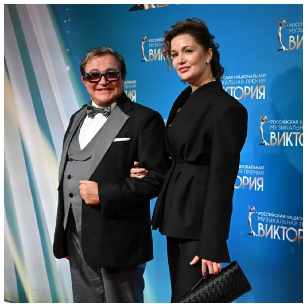 Погрузневший Дмитрий Дибров с новой моложавой спутницей