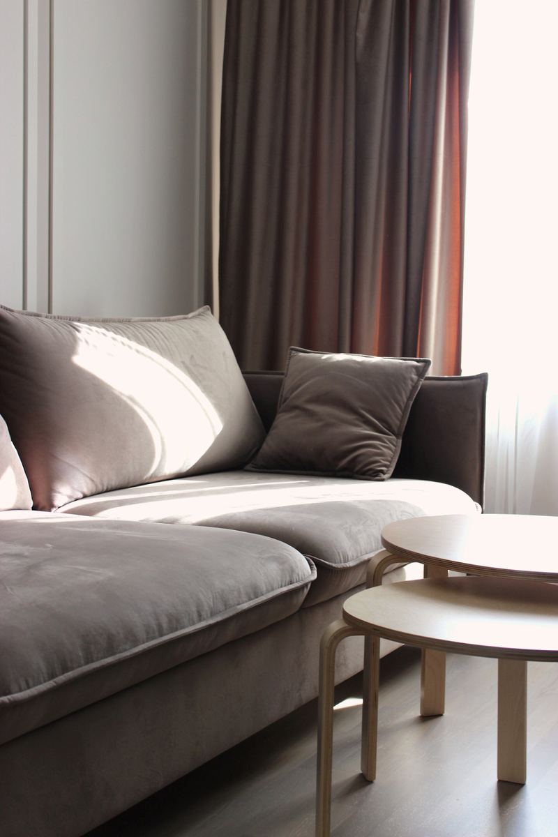 Так выглядит гостиная для всех: ничего не заметно)