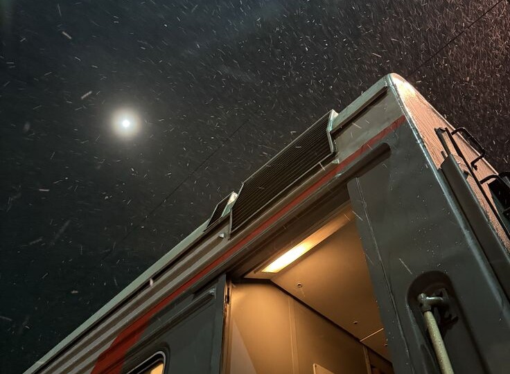 Оператор тихо списал 150 рублей: как нас переводят на «выгодные» тарифы без нашего ведома, и как это остановить.