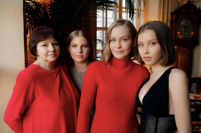     Фото: Инстаграм (запрещён в РФ) @juliaperesild