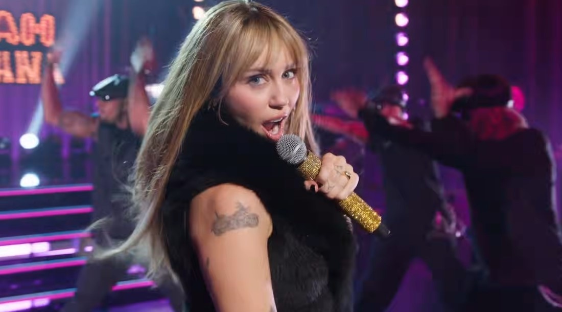     Кадр из спецэпизода «Ханна Монтана: 20 лет спустя» (2026)