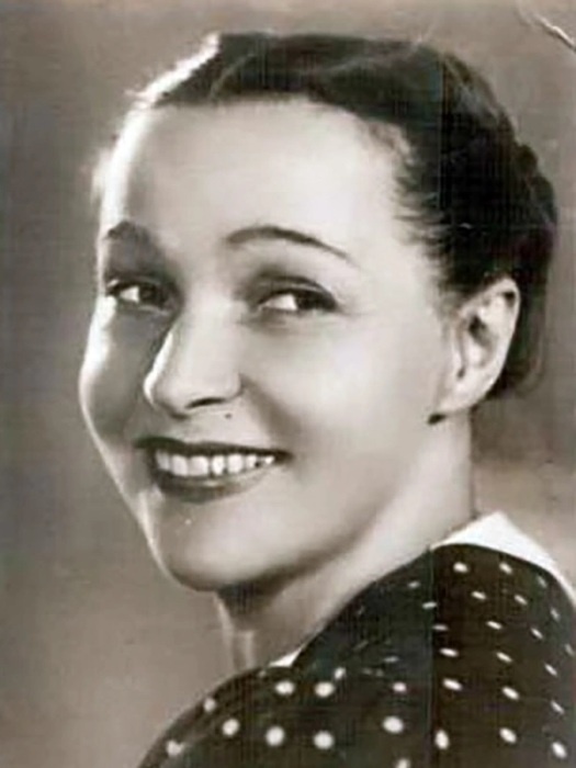 Вера Марецкая в молодости