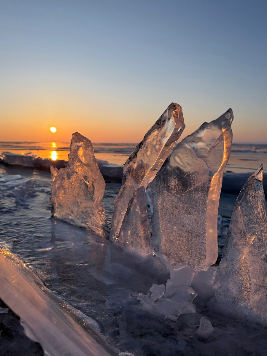 Рассвет на Байкале