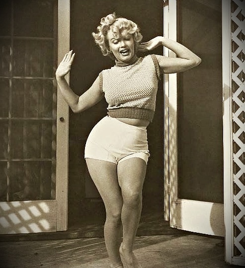 7 домашних снимков Мэрилин, которые разрушают миф о глупой голливудской блондинке
