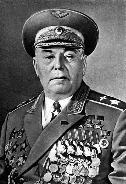   Александр Иванович Покрышкин (1913 — 1985 ) — советский военачальник, Маршал авиации (1972), лётчик-ас. Фото: Mil.ru,​ по лицензии CC BY-SA 4.0